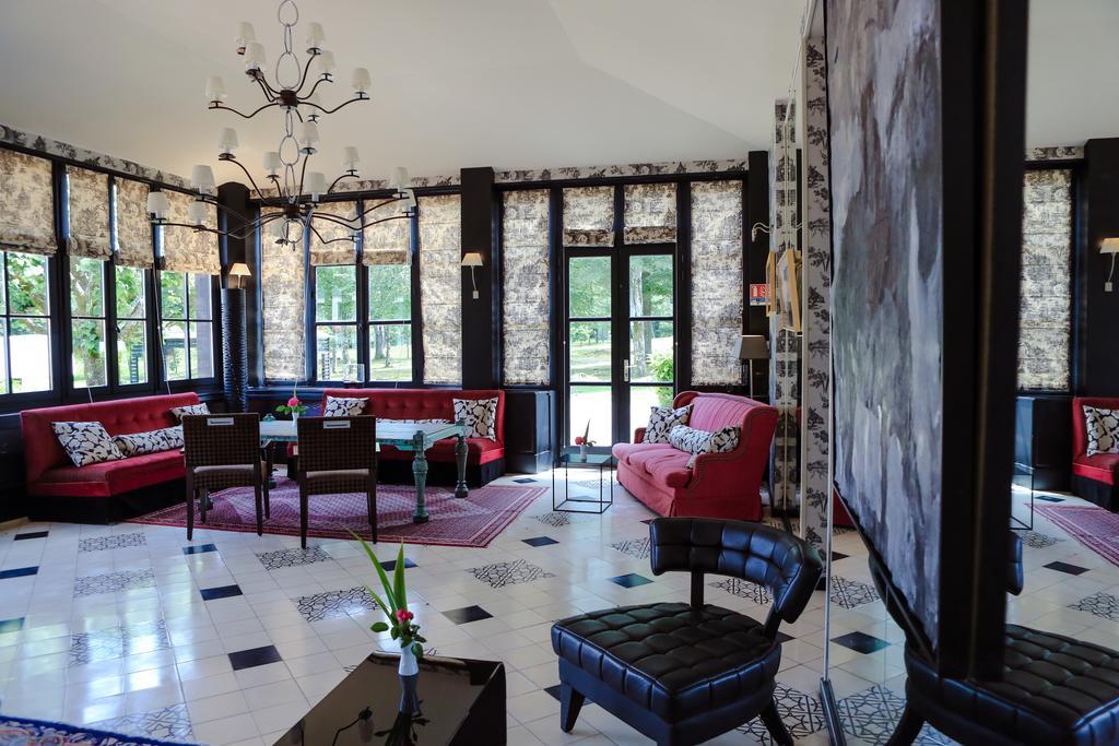 Hotel La Chapelle Saint Martin 4*